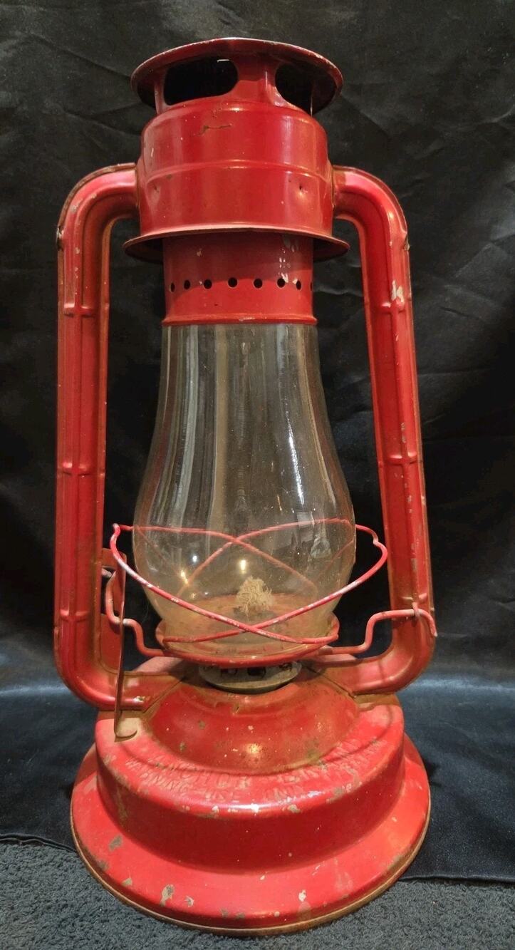 Vntg Anchor Brand Kerosene Lamp Red 14.5 In